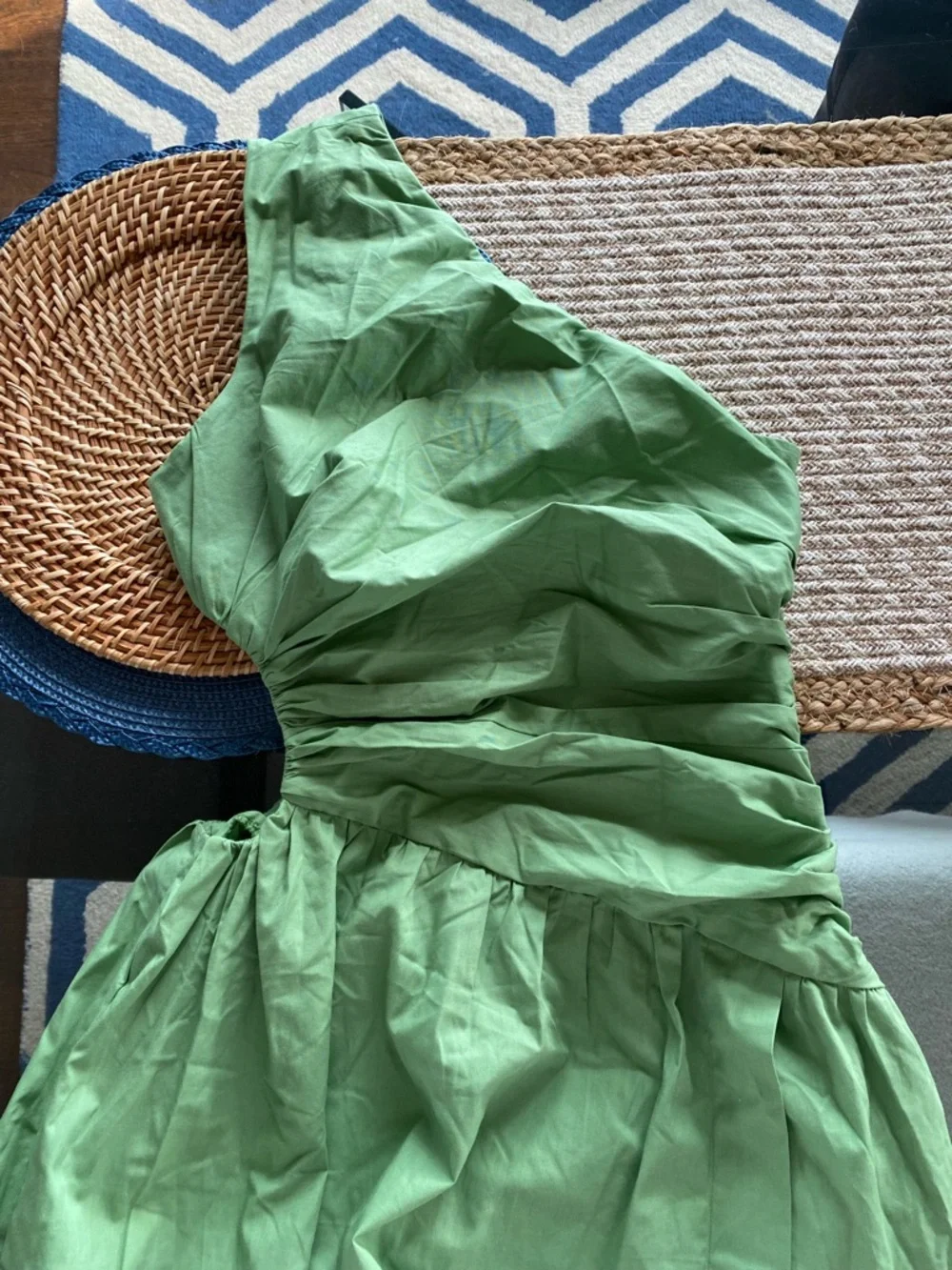 ABERCROMBIE & FITCH Green One-Shoulder Ruched Cut Out Maxi Dress! 🍃 - Picture 9 of 17